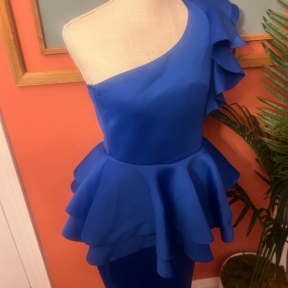 Elegant Blue One-Shoulder Dress
